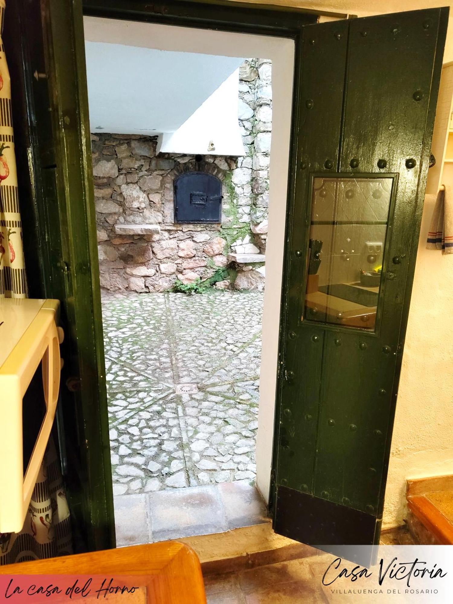 Conjunto Rural Casa Victoria Pension Villaluenga Del Rosario Buitenkant foto