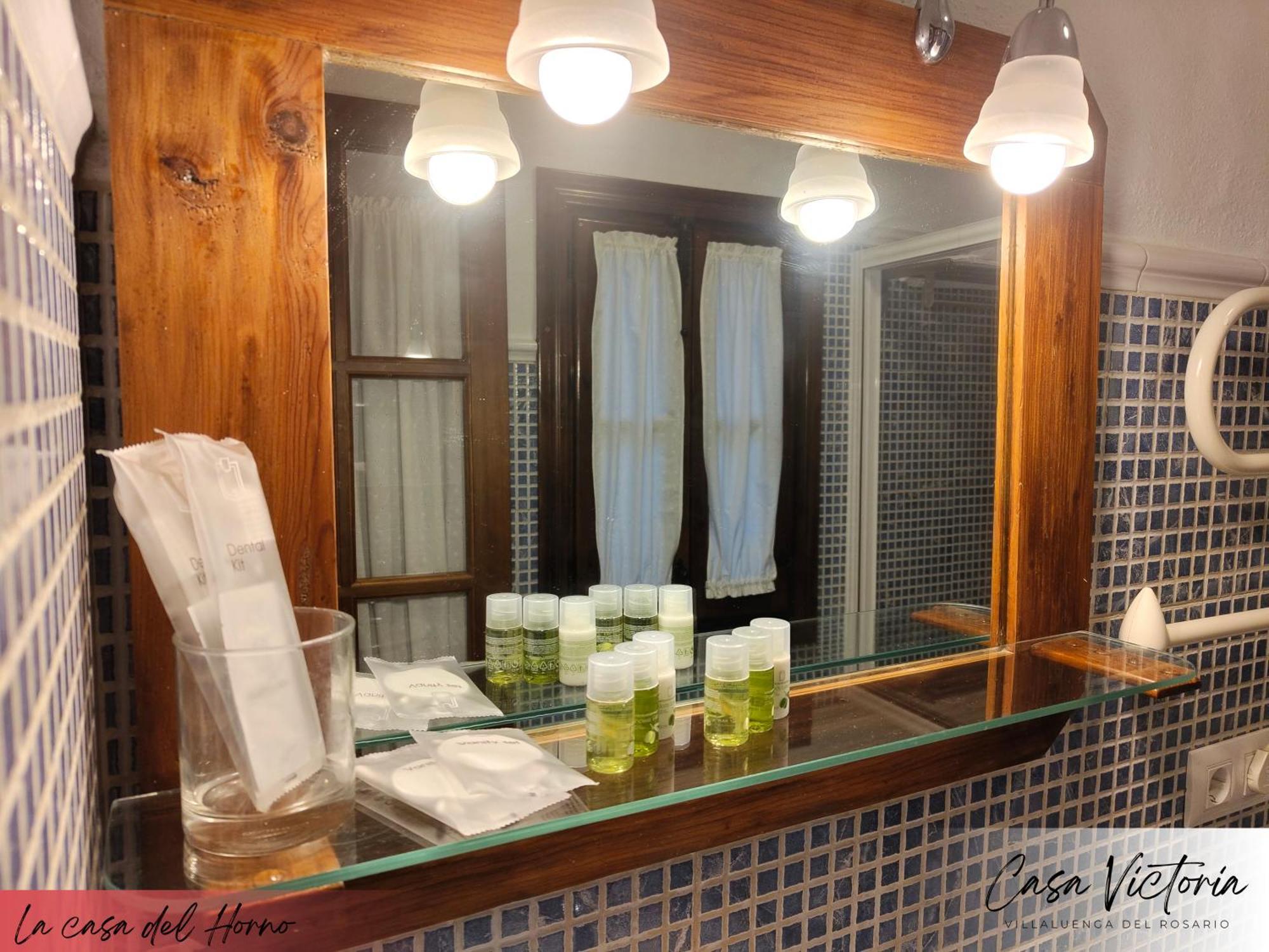Conjunto Rural Casa Victoria Pension Villaluenga Del Rosario Buitenkant foto