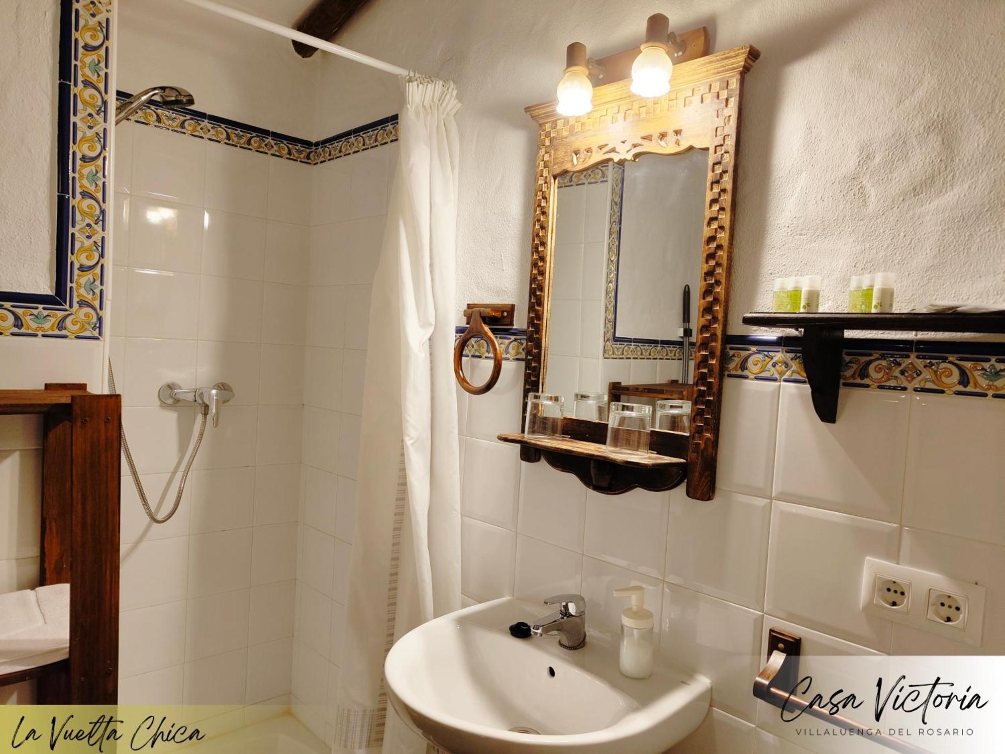 Conjunto Rural Casa Victoria Pension Villaluenga Del Rosario Buitenkant foto