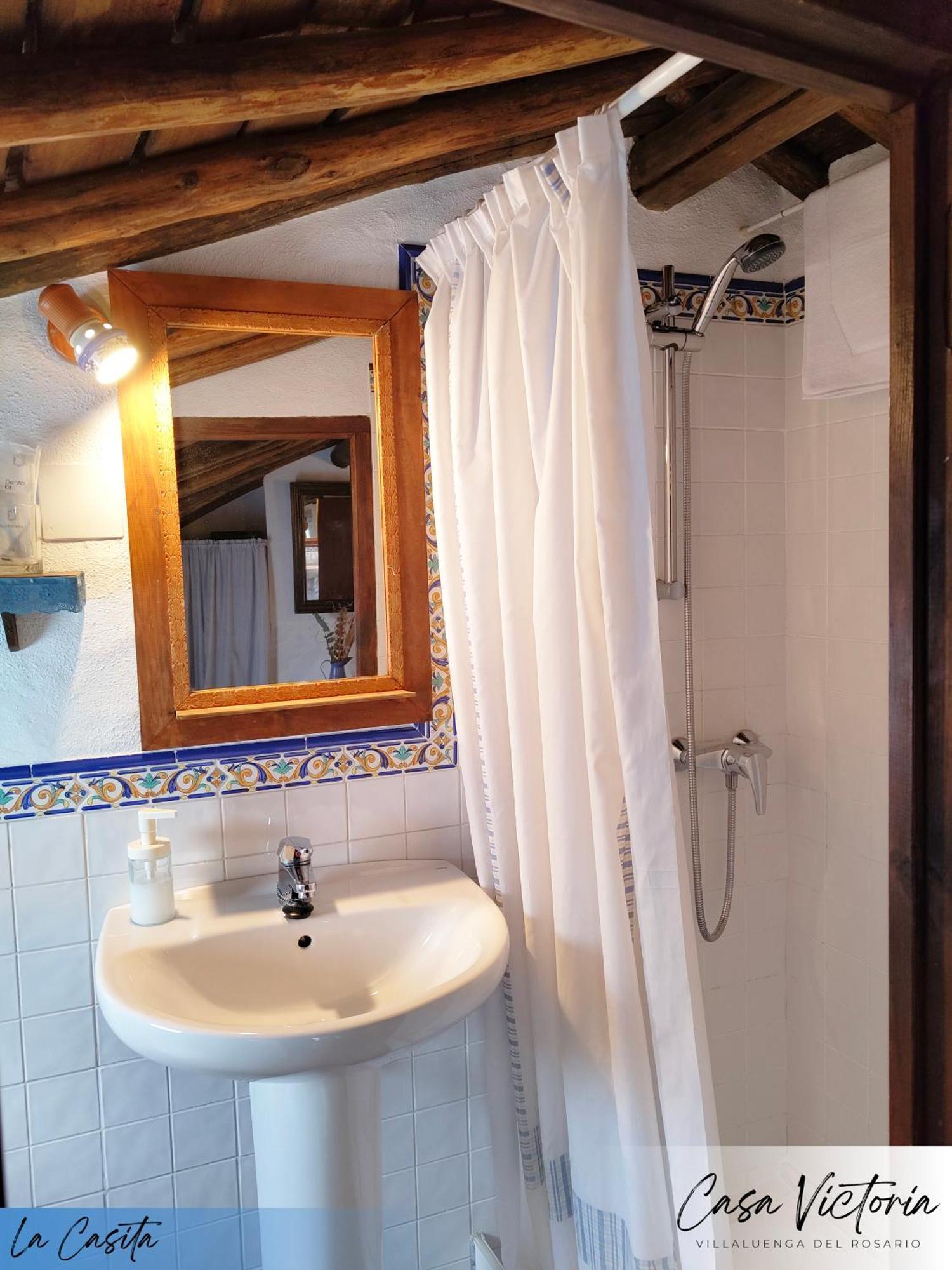 Conjunto Rural Casa Victoria Pension Villaluenga Del Rosario Buitenkant foto