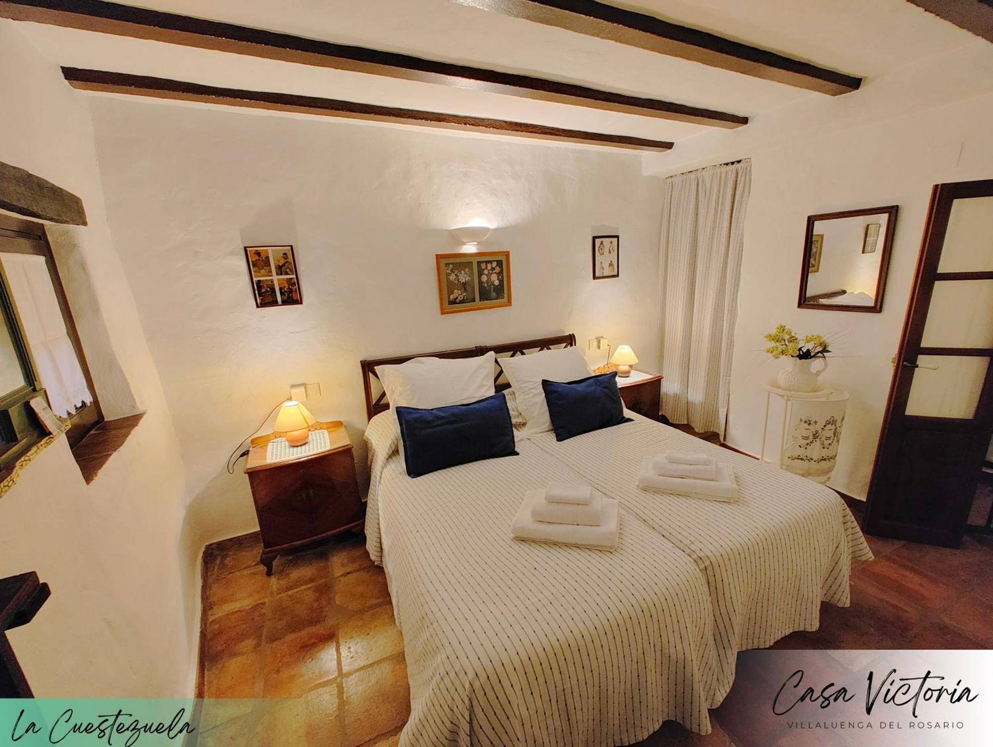 Conjunto Rural Casa Victoria Pension Villaluenga Del Rosario Buitenkant foto